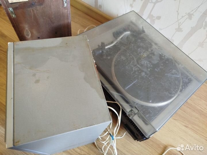 Проигрыватель винила Вега 109 + колонки