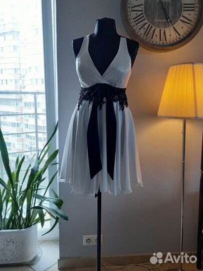 Вечернее белое платье 46 размера