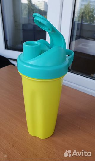 Шейкер спортивный и таблетница (новые)