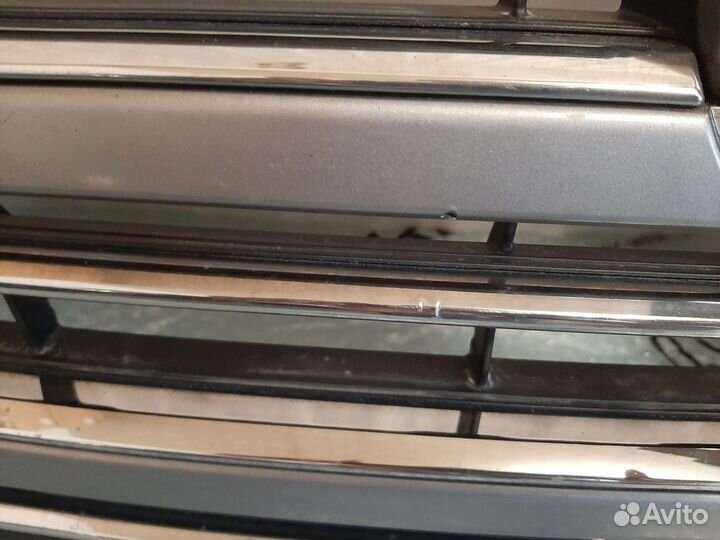 Решётка радиатора Toyota Land Cruiser 200 Оригинал