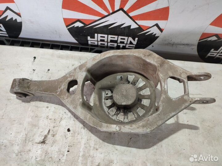 Рычаг подпружинный задний Nissan Teana J32 2.5