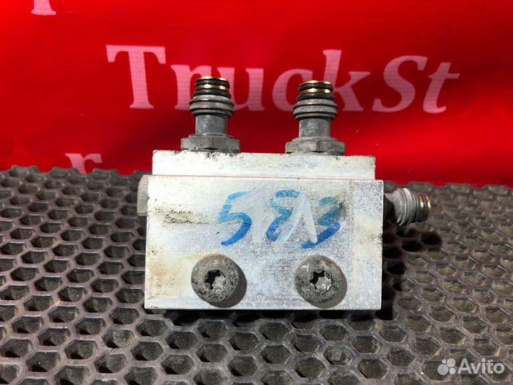 Клапан тормозной Volvo FH