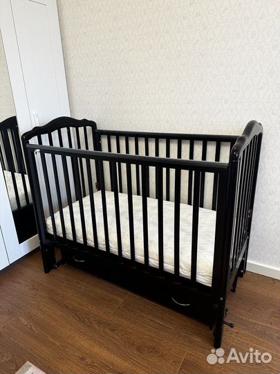 Кроватка детская