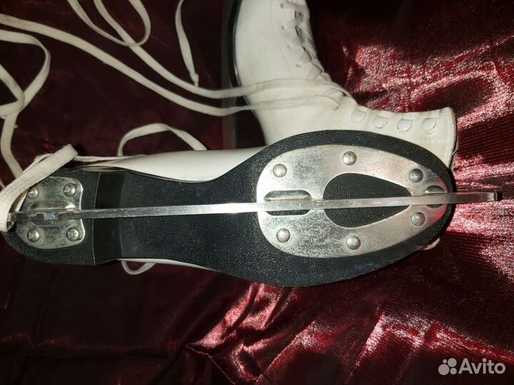 Коньки botas 37