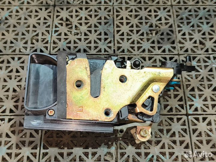 Замок задний левый Chevrolet Aveo T250