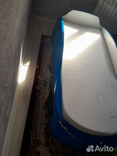 Кровать машинка