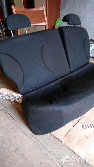 Продам заднее сиденье на Тойоту