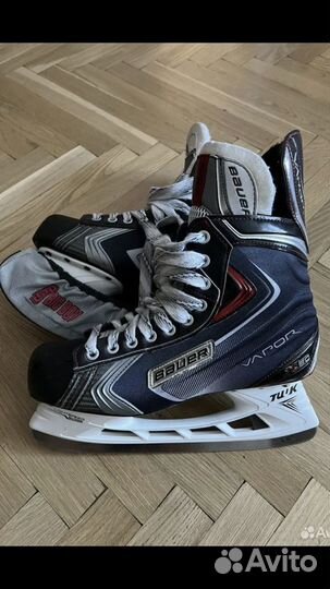 Продам коньки bauer