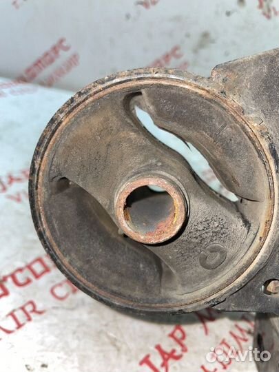 Кронштейн опоры двигателя передний Mitsubishi Asx