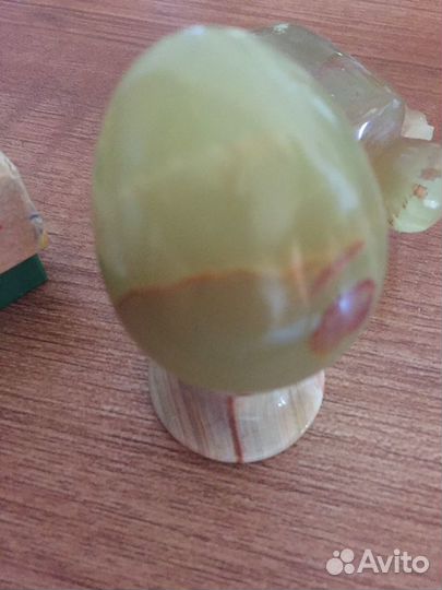 Статуэтки из камня оникс