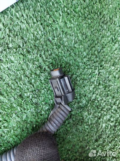 Фишка генератора Ниссан Максима А33