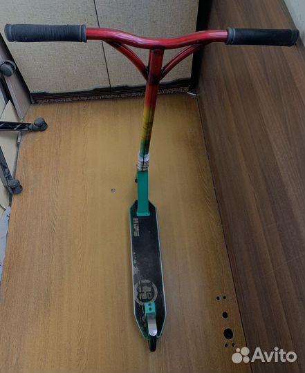 Трюковой самокат Tech Team