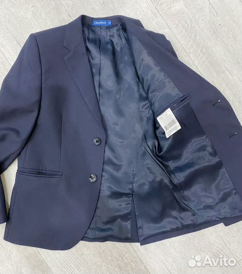 Новый пиджак на мальчика