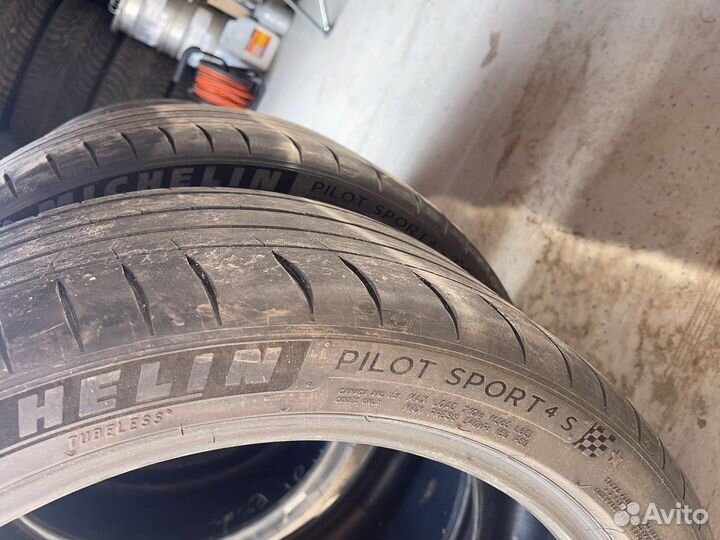 Michelin Pilot Sport 4 S 255/35 R19