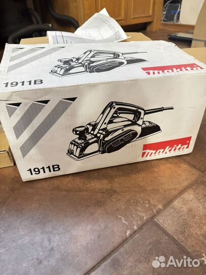 Рубанок makita 1911b