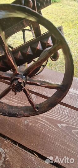 Кованная бутылочница