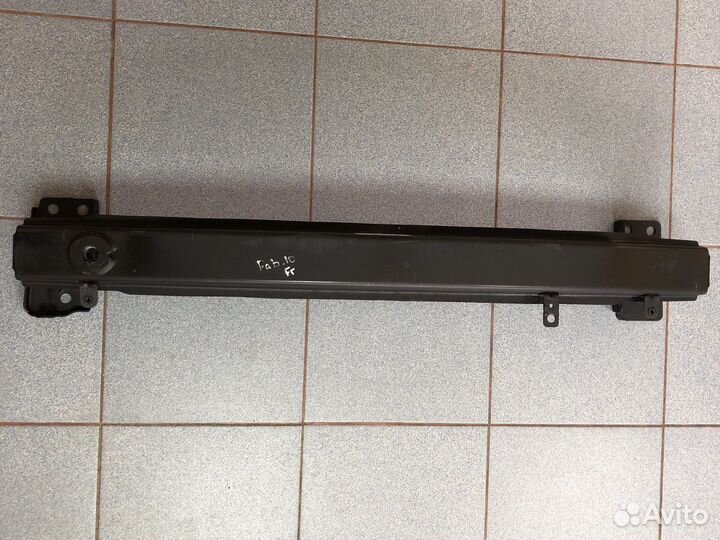 Усилитель переднего бампера Skoda Fabia 2010-15