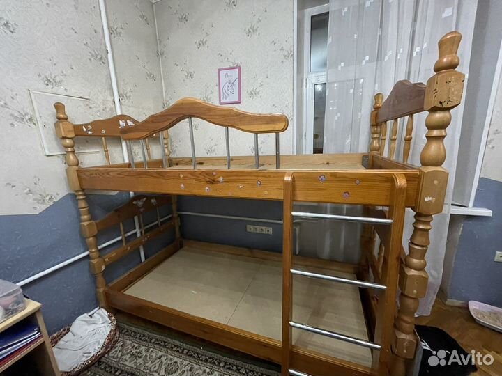 Двухярусная кровать с матрасом бу