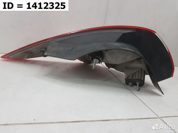 Фонарь задний правый наружный Ford Focus