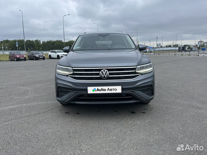 Volkswagen Tiguan 2.0 AT, 2022, 55 000 км