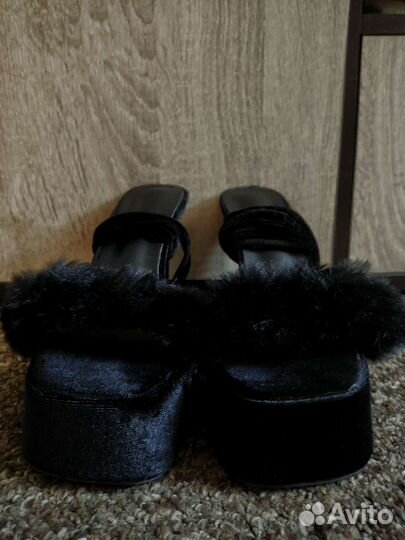 Туфли на каблуке