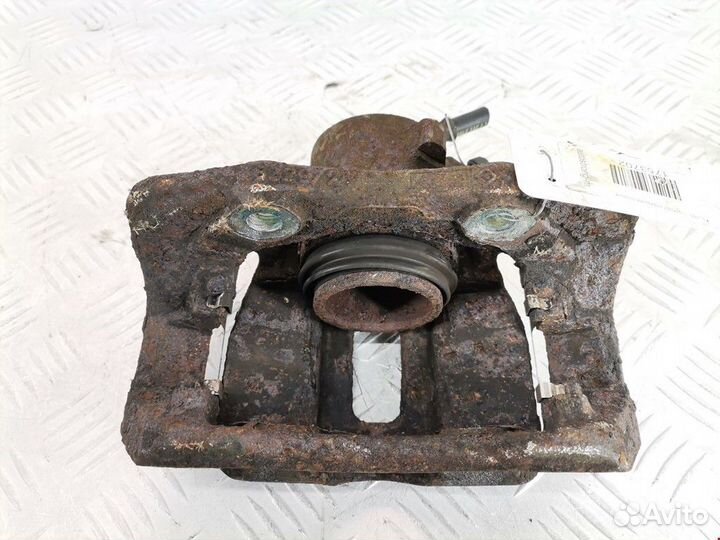 Суппорт передний правый Citroen C3 2003