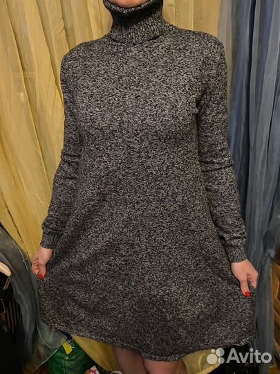 Платье теплое с горлом