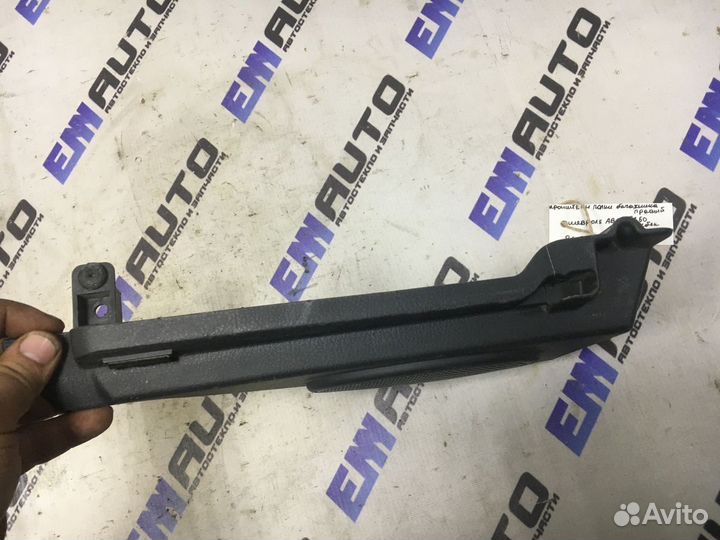 Кронштейн полки багажника правый Шевроле Авео T250