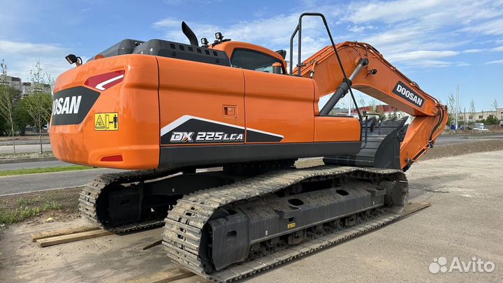 Гусеничный экскаватор DOOSAN DX225LCA-7M, 2023