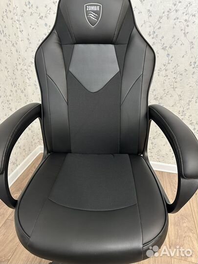 Кресло Бюрократ zombie game 17 carbo