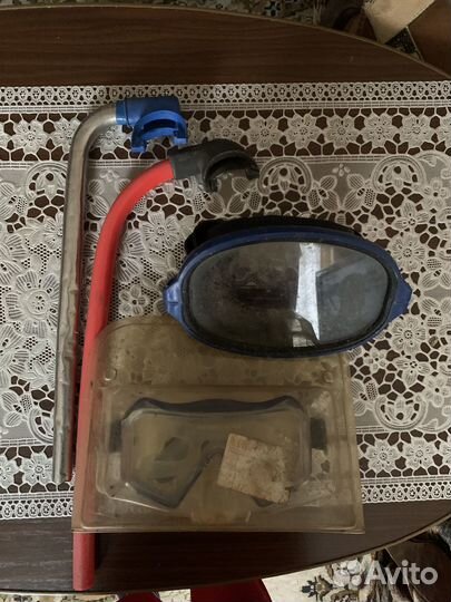 Маска для подводного плавания с трубкой и ласты