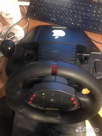 Игровой руль logitech momo racing