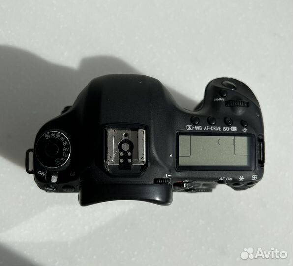 Зеркальный фотоаппарат Canon 5D mark iii