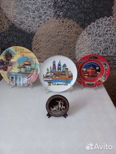 Сувенирные тарелки