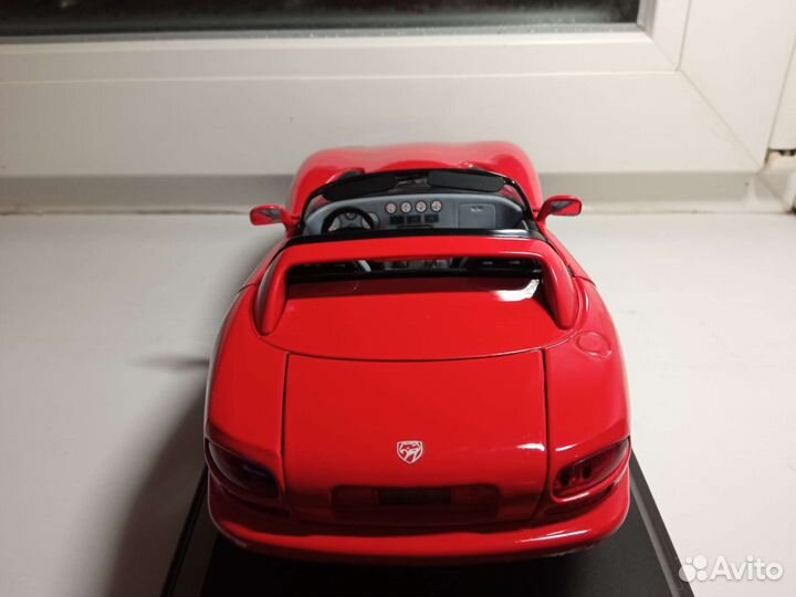 Dodge Viper 1:18