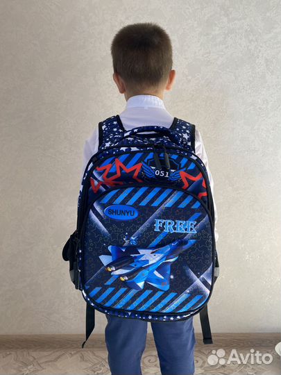 Рюкзак школьный для мальчика ортопедический новый