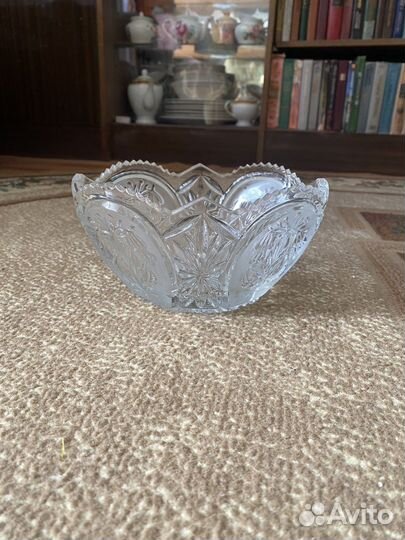 Хрустальная ваза салатница/конфетница