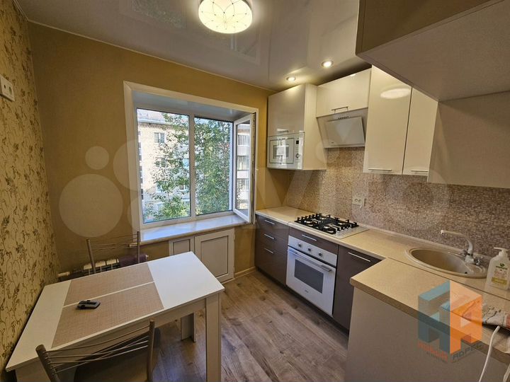 1-к. квартира, 32 м², 4/4 эт.