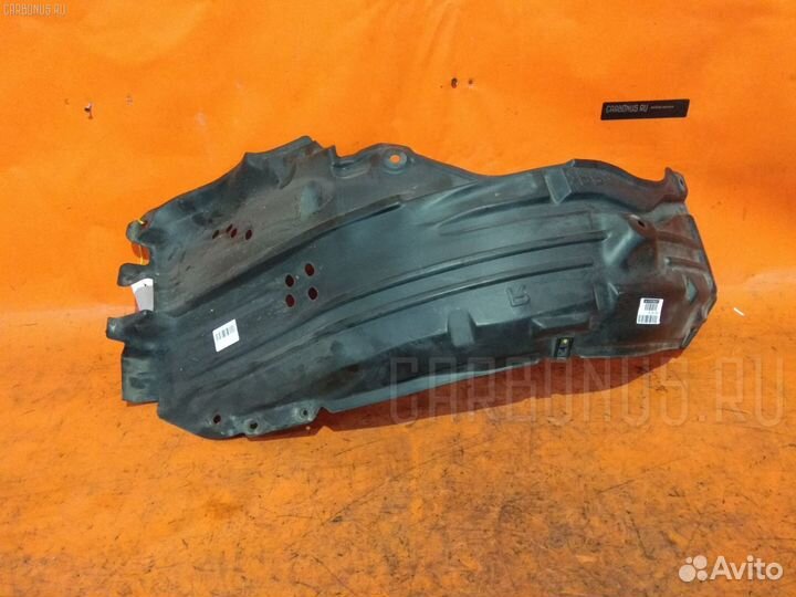 Подкрылок на Nissan Fuga PY50