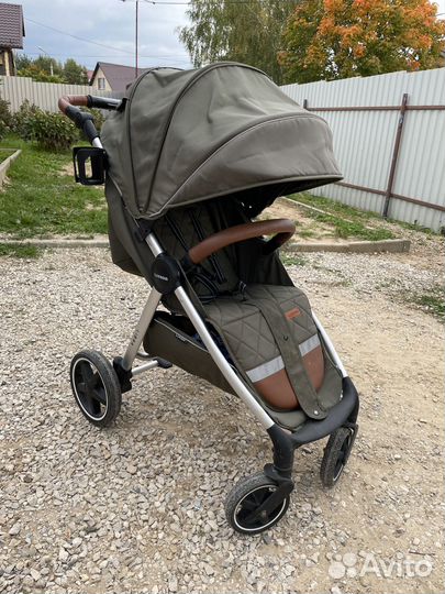 Продам прогулочную коляску