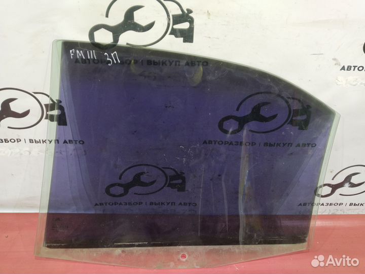 Заднее правое стекло Ford Mondeo III седан