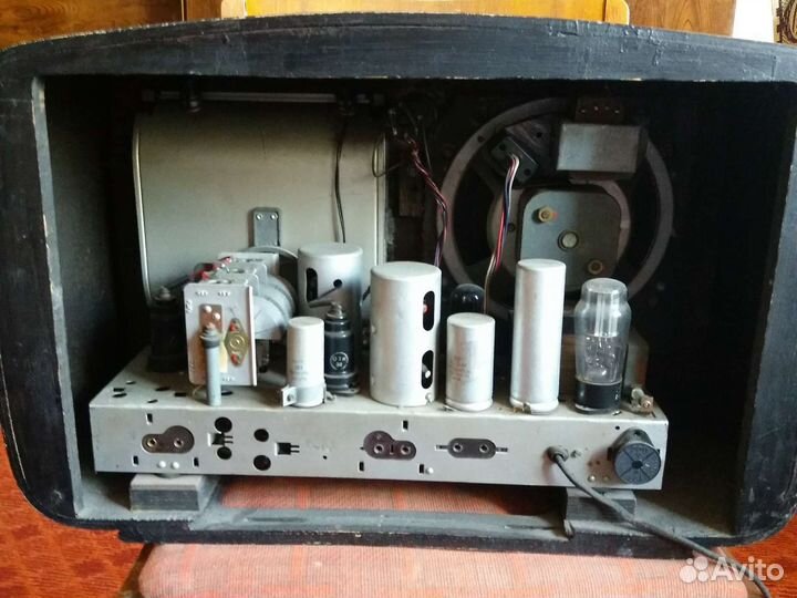 Ламповый радиоприемник СССР вэф М 697