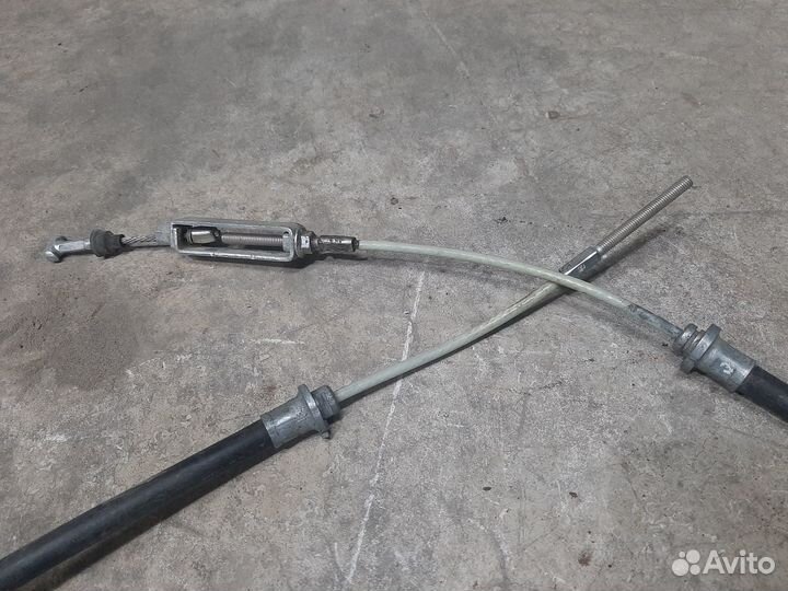 Тросик ручника центральный Camry 40 (2006-2011)