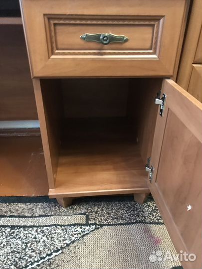 Письменный стол