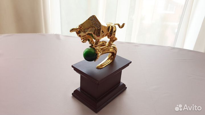 Позолоченные статуэтки Знаки зодиака - часы;