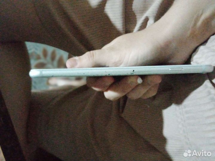 Телефон iPhone 6 plus