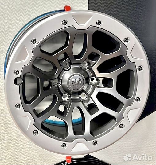 Кованые диски на Dodge R20 с бедлоком в наличии