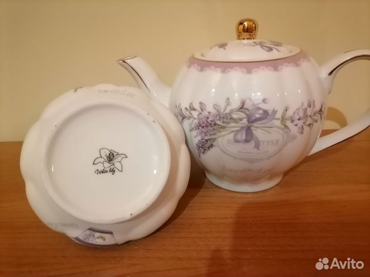 Заварочный чайник + сахарница