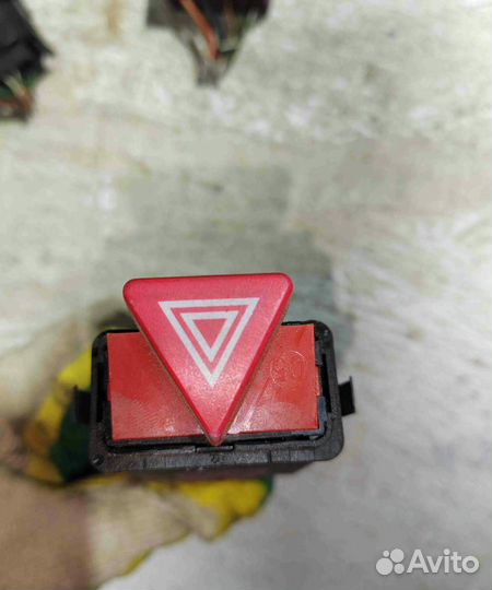 Кнопка аварийной сигнализации renault logan 1 (2004-2009) 0.0 nn