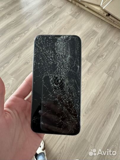 iPhone 11 Pro, 64 ГБ